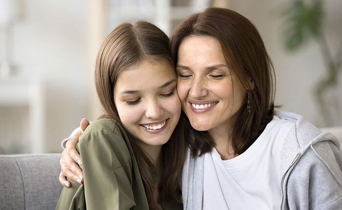 Teen Stomps On Cousin’s Hand With High Heels, Calls It An “Accident,” Aunt Weighs Calling Police