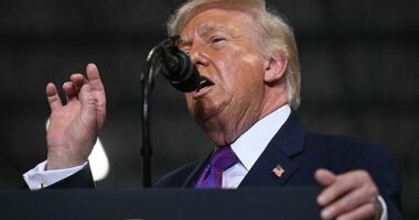 US puts pressure on Israel to pause strikes in Lebanon amid fragile ceasefire while threatening Iran not to toll Strait of Hormuz