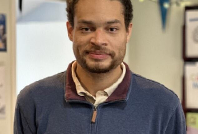 Allen, a teacher from Torrance, California, did not say if he was targeting the president or anyone in particular, according to anonymous sources