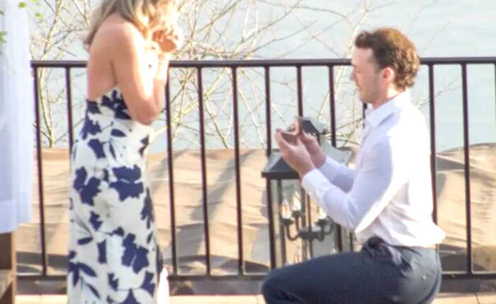 Woman Shares Horrible Engagement Photos She Paid $725 For, Photographer’s Excuse Leaves People Baffled