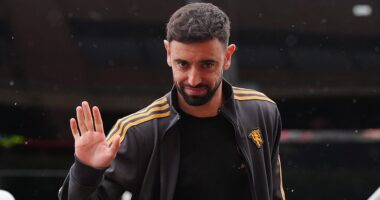 Sunderland vs Manchester United - Premier League LIVE: Michael Carrick hands rare starts to duo at Stadium of Light, while Brentford and Brighton push for Europe