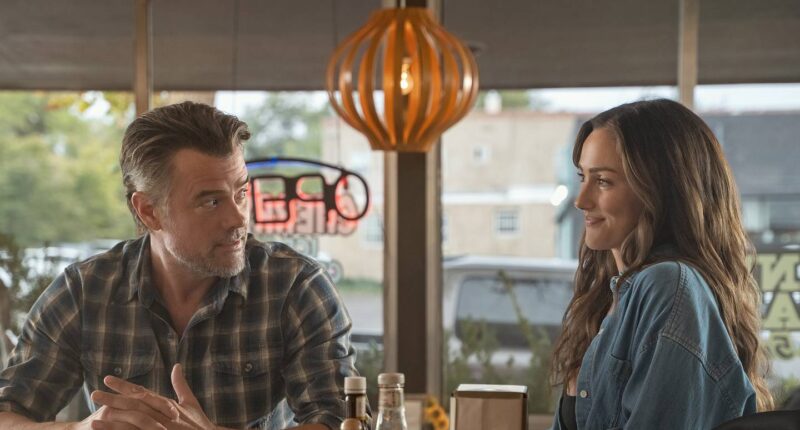 (L to R) Ashby Gentry as Alex, Nikki Rodriguez as Jackie in episode 206 of My Life with the Walter Boys