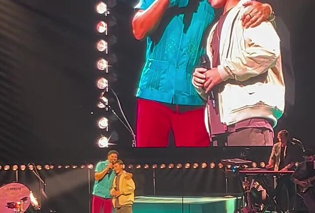 Guy Sebastian delivered a surprise that quickly became the talk of Sydney’s live music scene, bringing his 12-year-old son Archie on stage for a duet that left a packed arena in awe