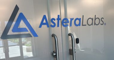 Astera Labs’ stock climbs as the company strives to make AI chips more powerful