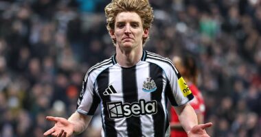 Barcelona have dealyed the unveiling Anthony Gordon following a £70million move from Newcastle