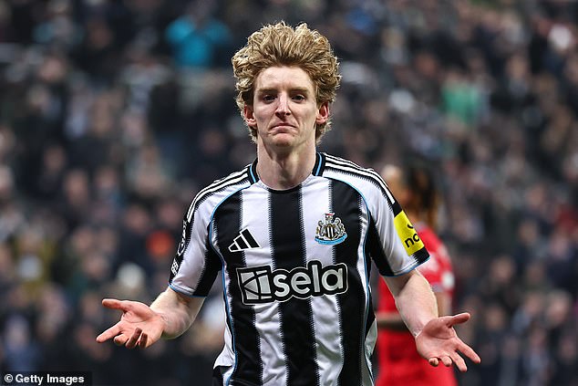 Barcelona have dealyed the unveiling Anthony Gordon following a £70million move from Newcastle