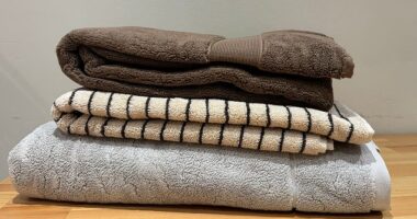 Each towel was used fresh out the pack as well as after one time through the wash to see how they would fare when they were no longer 'box fresh'