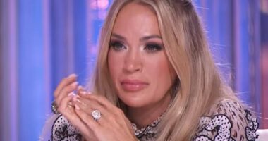 Carrie Underwood is driven to tears in a new preview for Season 23 of American Idol on ABC.