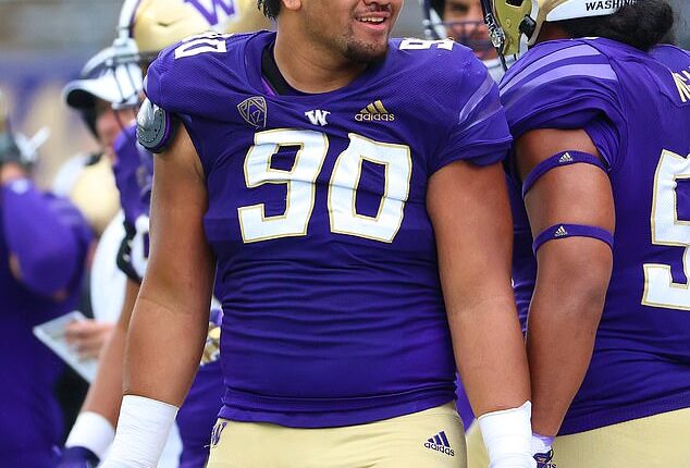 Ex-Washington defensive end Voi Tunuufi has been identified as the victim in the fatal crash