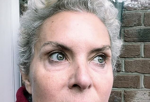 Coronation Street actress Tracy Shaw said she is struggling in emotional update after undergoing her first chemotherapy session following her breast cancer diagnosis