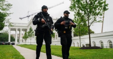 Gunman killed after opening fire on Secret Service checkpoint at White House
