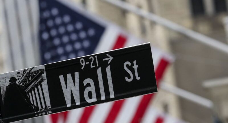 Investors are piling into U.S. equity funds at the fastest pace in years. But now the pendulum may swing back, warns Barclays