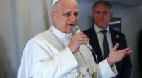 Iran Media Claims Pope Gave Their Ambassador a Special Award