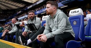 Calum McFarlane (right) in the Chelsea dugout, alongside Harry Hudson