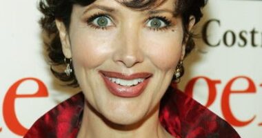 Janine Turner Net Worth | Celebrity Net Worth