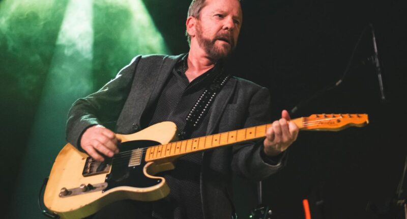 Kiefer Sutherland cancels tour due to low ticket sales
