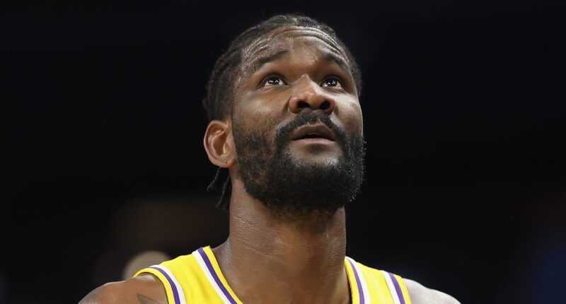 Lakers Linked To Popular Center As DeAndre Ayton Replacement