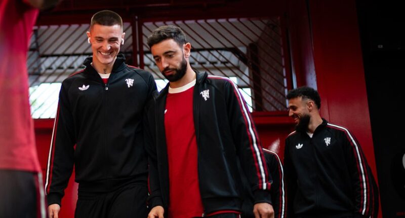 Manchester United vs Liverpool - Premier League LIVE: Red Devils look to pull six points ahead of European rivals with a win at Old Trafford