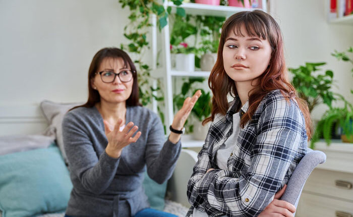 Mom Decides Fam Holiday Shouldn&rsquo;t Feel Like A Drama Show, Quietly Excludes Explosive Daughter From It
