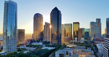 Dallas_Skyline_with_Arts_District