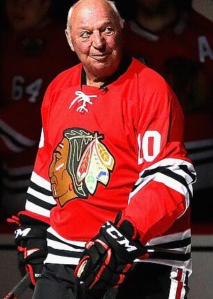 Chicago Blackhawks icon Dennis Hull has died at 81
