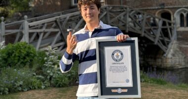New fidget spinner world record set by Cambridge University engineering student