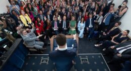 Reporter Becomes Instant Meme for Her Reaction Outside White House – RedState