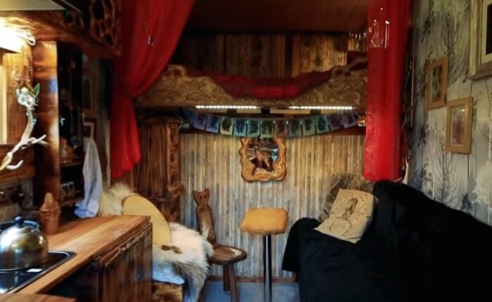Retired Police Officer Follow His Dream Of Converting A Van In Lord Of The Rings – TVovermind
