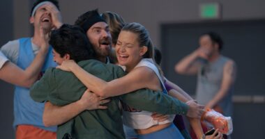RUNNING POINT SEASON 2. Kate Hudson as Isla Gordon in Episode 206 of Running Point Season 2
