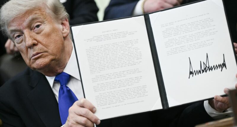 Saving for retirement when you make less than $35,000 won’t be much easier with Trump’s new executive order
