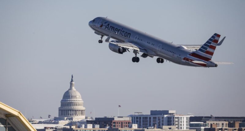 Starlink signs a new airline customer as it races to be the top in-flight internet provider