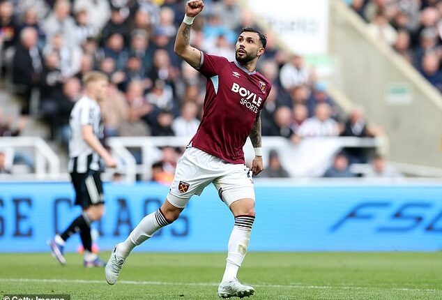 Taty Castellanos scored a goal of the season contender for West Ham against Newcastle