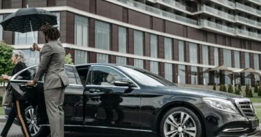 Why Discerning Travelers Choose Private Chauffeur Service in Paris (And What Sets the Best Apart)