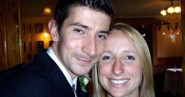 Beth Warren, a physiotherapist from Birmingham, went to the High Court in 2014 to fight to keep her dead husband’s sperm frozen so that she could have his children in the future if she chose to