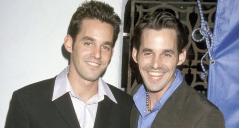 15 Famous People Who Have a Non-Famous Twin