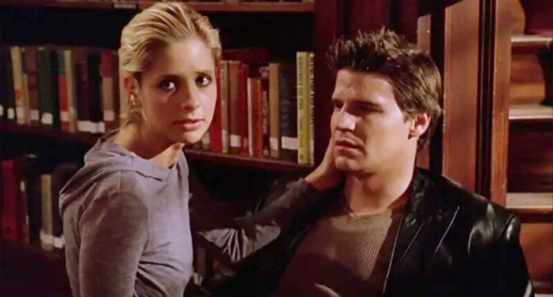 15 Television Couples That Are Actually Super Messed Up in Retrospect