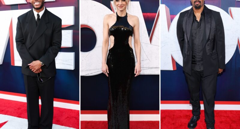 Anna Faris, Marlon Wayans, Shawn Wayans and more.
