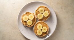 White rice cakes don't deliver much nutrition - it's the toppings that count
