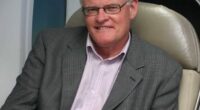 Iconic Australian reporter Geoffrey Thomas died on Wednesday aged 74, surrounded by his family, following a long health battle