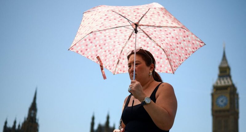 Bulletin PM briefing: Punishing heatwave grips UK and dozens injured in bus crash