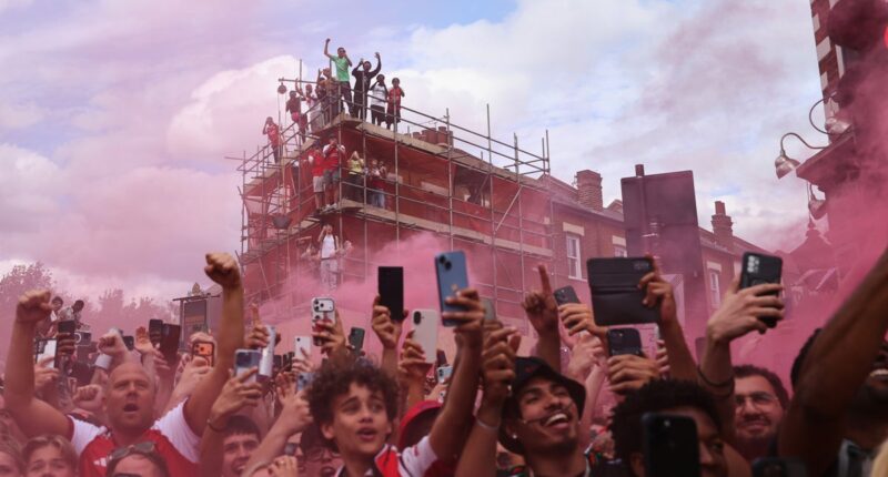 Chaos at Arsenal parade as fans are rescued and arrested
