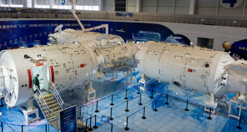 China Secretly Launches Mysterious ‘Unidentified Object’ from Space Plane. – The National Pulse