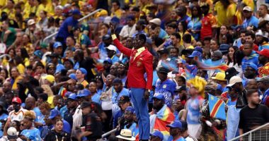 Congo's famous living statue finally made his long-awaited World Cup debut on Tuesday
