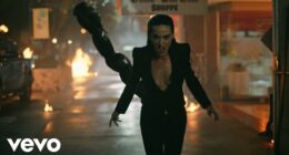 Days After ‘Implants Going Bad’ Backlash, Katy Perry Takes Aim At Ex Orlando Bloom In ‘Horrifying’ New Video – TVovermind