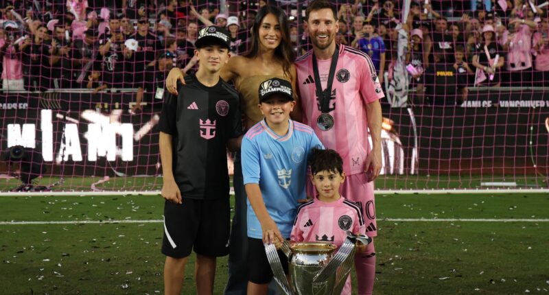 Lionel Messi's Wife & Kids: 5 Fast Facts