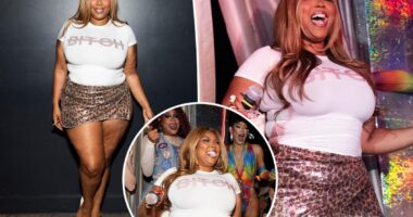 Lizzo celebrates new album twerking at NYC gay bars for pride