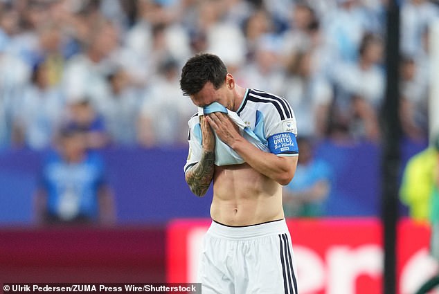 Lionel Messi's father is hoping to be released from hospital in the 'near future', reports claim