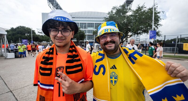 Netherlands vs Sweden - World Cup Group F LIVE: The Dutch seek their first victory of the tournament against the group leaders
