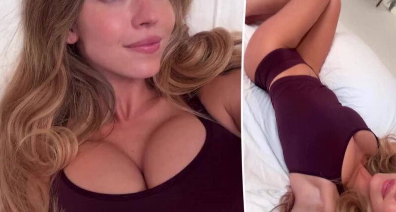 Sydney Sweeney flaunts pinup-worthy curves in skin-tight burgundy lingerie set