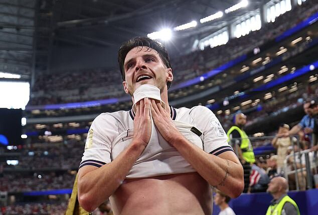 Declan Rice had to be substituted by Thomas Tuchel in England's opening World Cup game